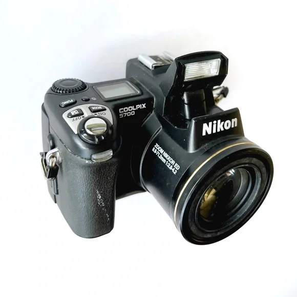 Nikon Coolpix 5700 5MP Digital Camera w/ box, Strap, Charger, Cord, and Lenscap - Picture 2 of 7